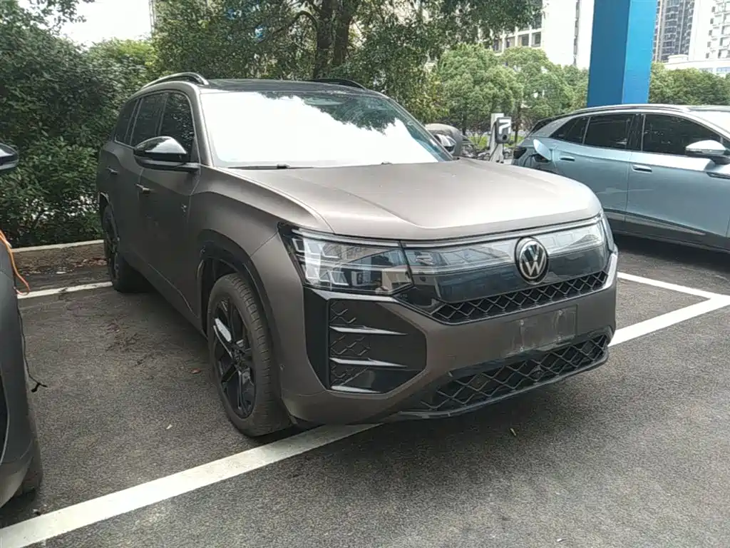 Volkswagen Teramont 2025 Teramont Pro 450TSI 4WD Summit Edition фото 4
