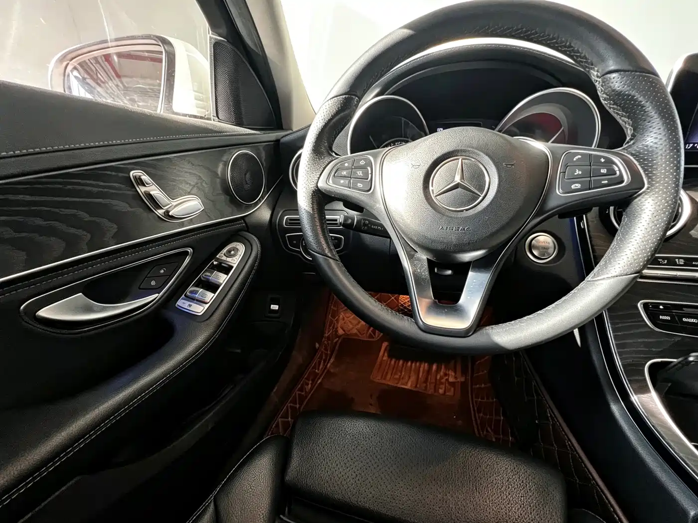 Mercedes-Benz C-Class 2017 Facelift C 180 L Fashion Sport Edition фото 10