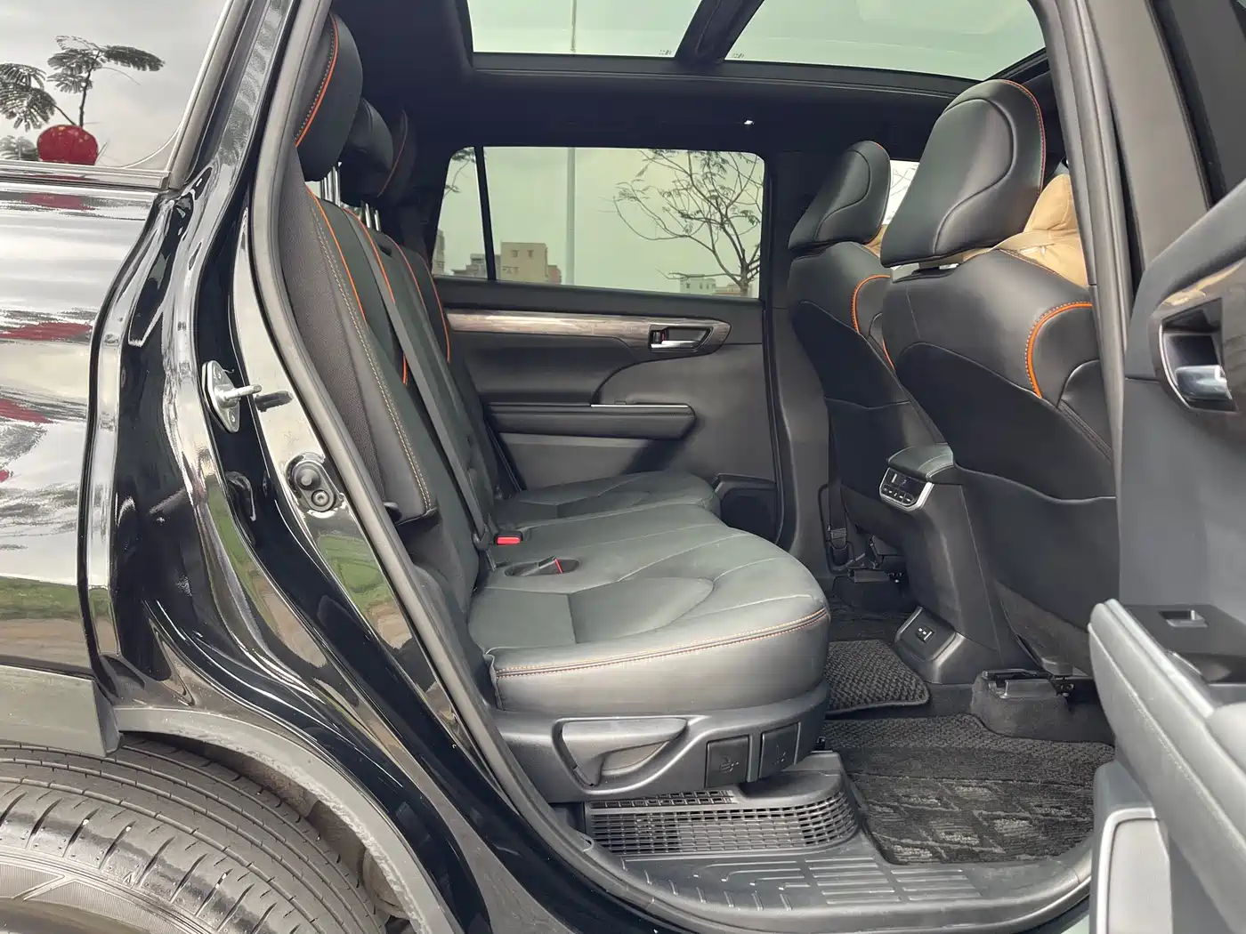 Toyota Crown Kluger 2024 2.5L HEV 4WD Premium Edition фото 14