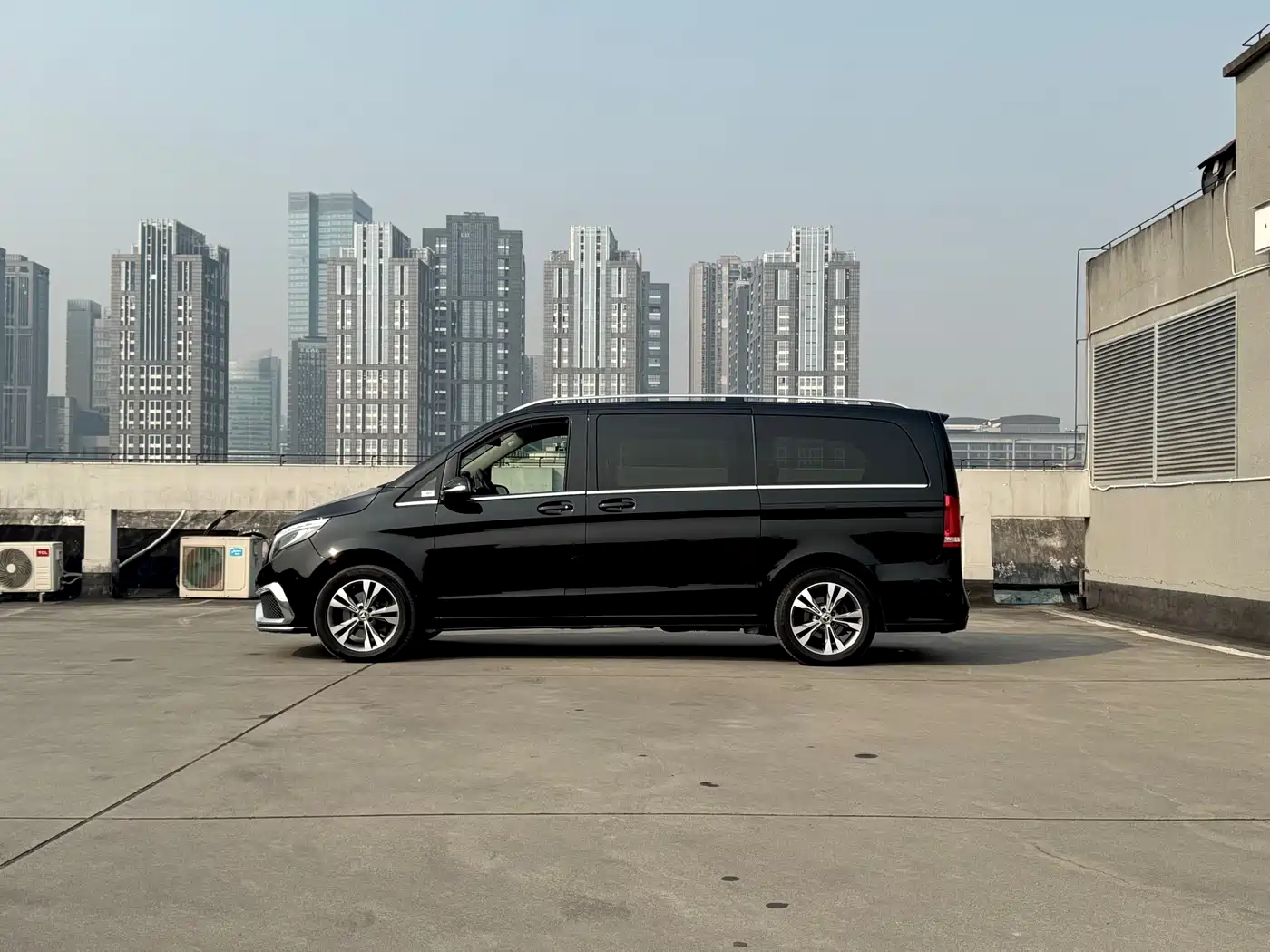 Mercedes-Benz V-Class 2018 V 260 AMG Sport Edition China VI фото 14