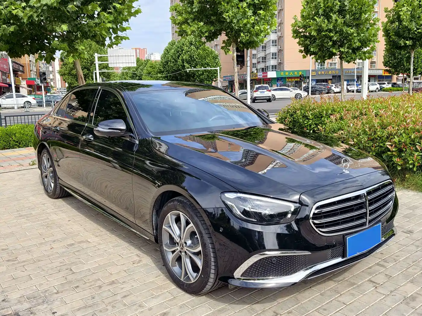 Mercedes-Benz E-Class 2023 E 300 L Sport Fashion фото 3
