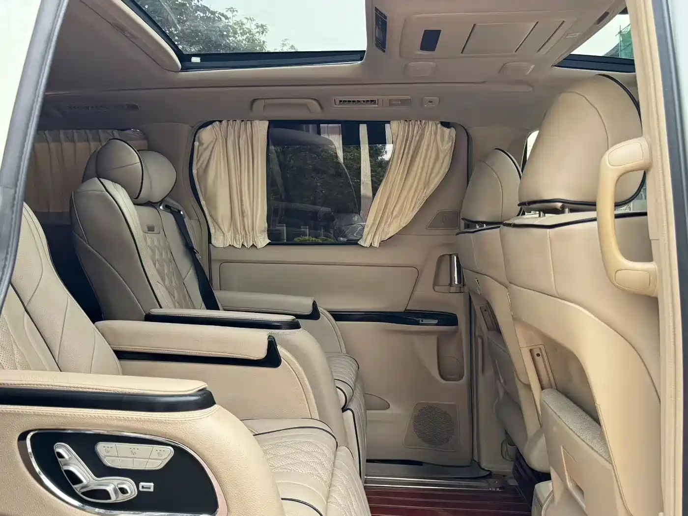 Toyota Alphard 2012 3.5L Premium Edition фото 9