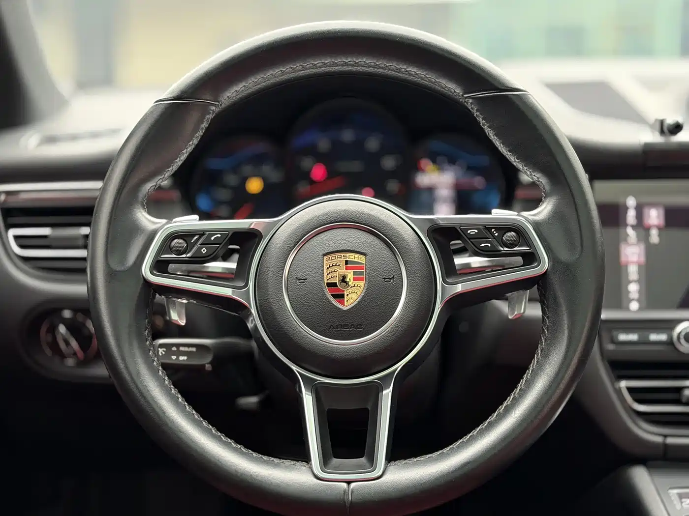Porsche Macan 2018 Macan 2.0T фото 14