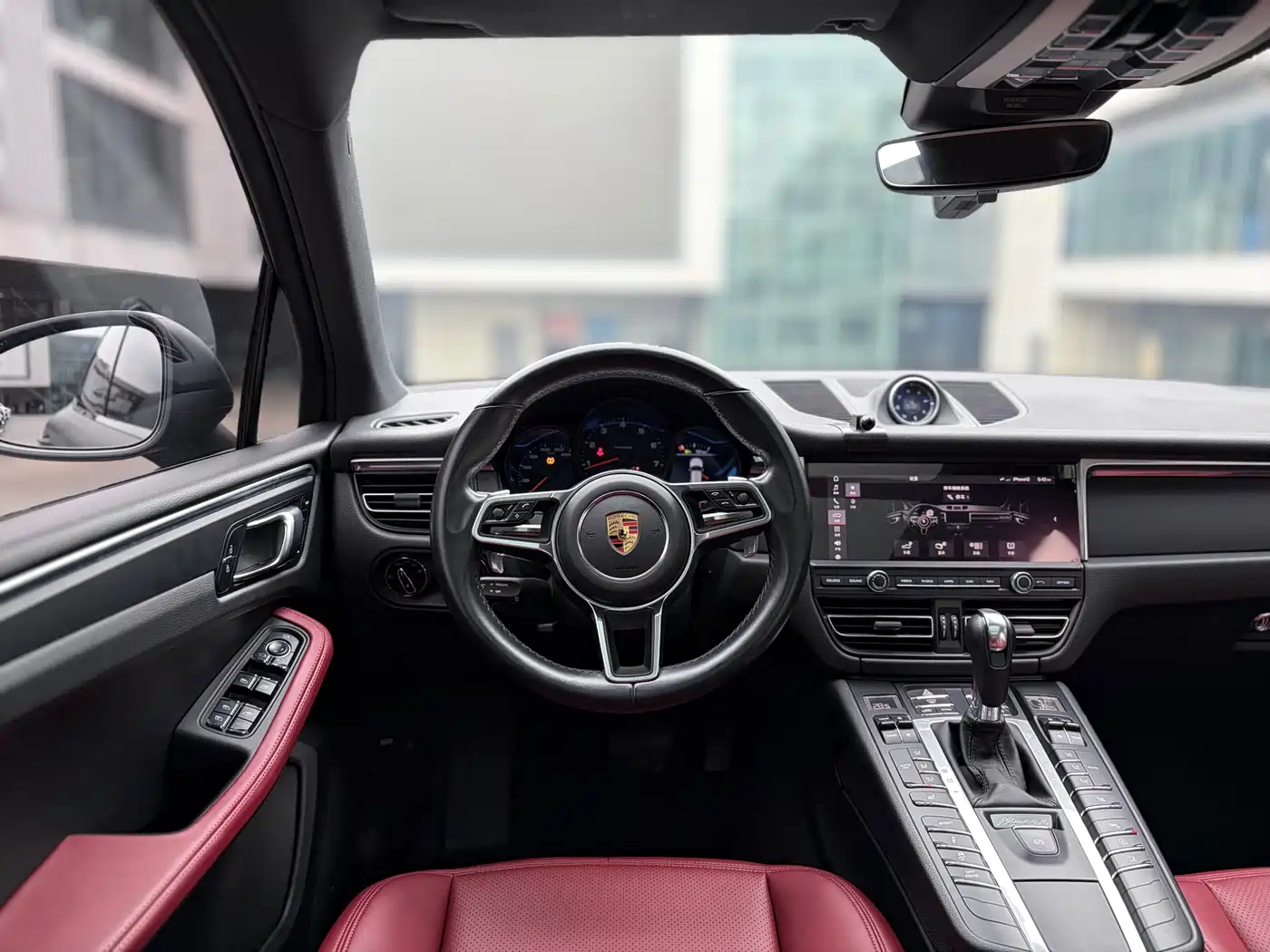 Porsche Macan 2018 Macan 2.0T фото 12