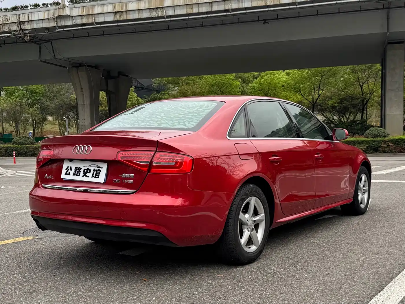 Audi A4L 2013 35 TFSI Automatic Comfort фото 6