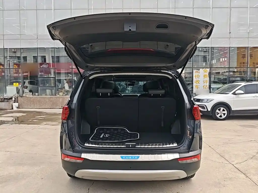 Hyundai Custo 2023 2021 270TGDi Premium LUX