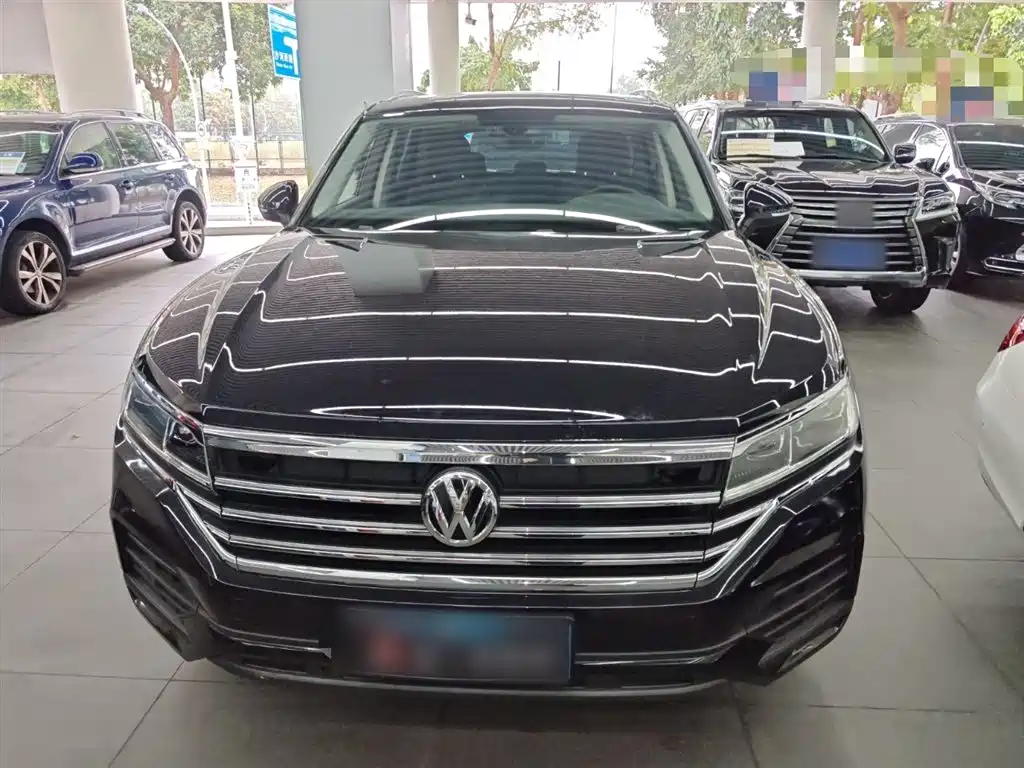 Volkswagen Touareg 2019 2.0TSI Pilot Edition China VI фото 3
