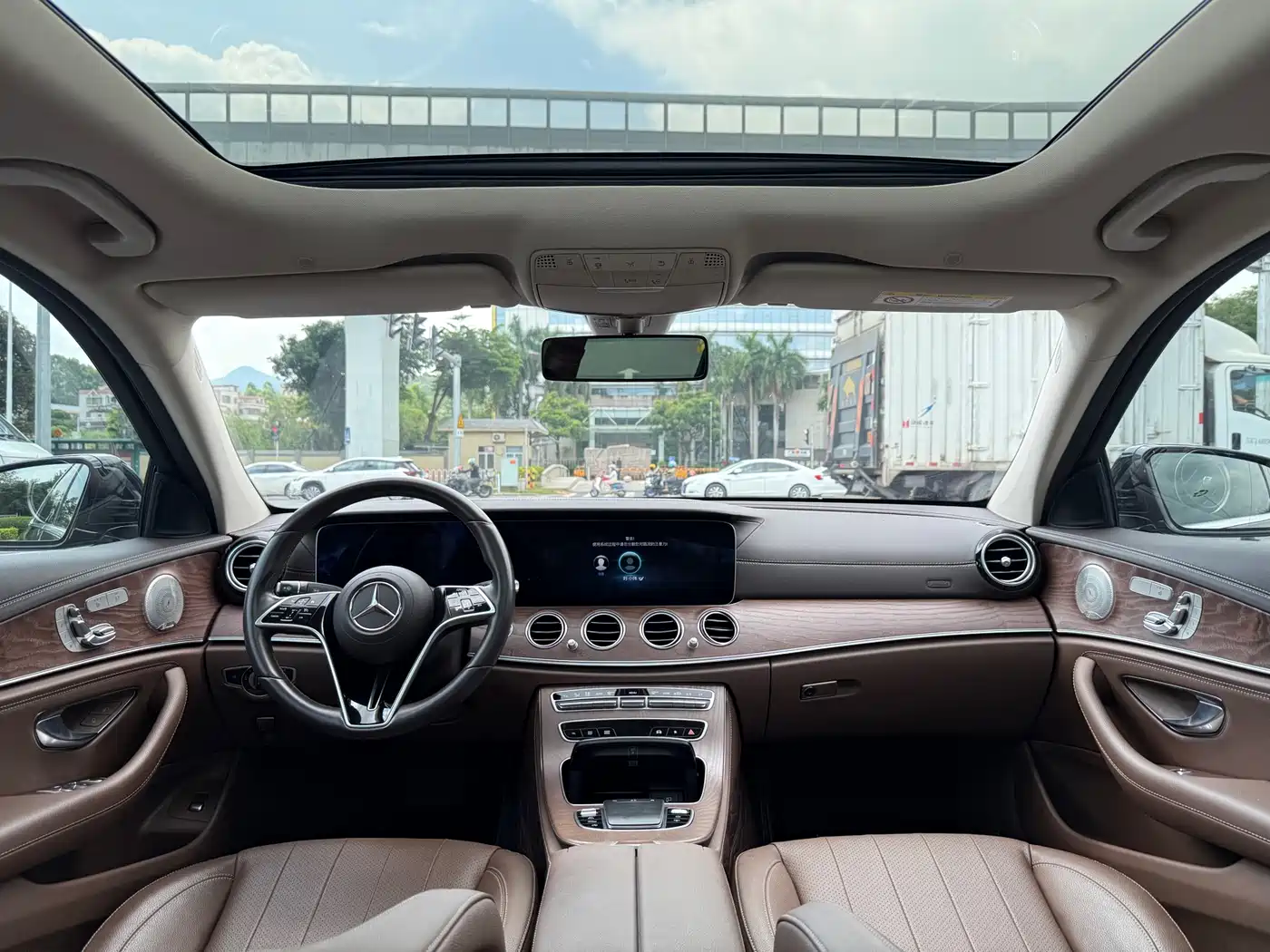 Mercedes-Benz E-Class 2022 Second Facelift E 300 L Luxury фото 10