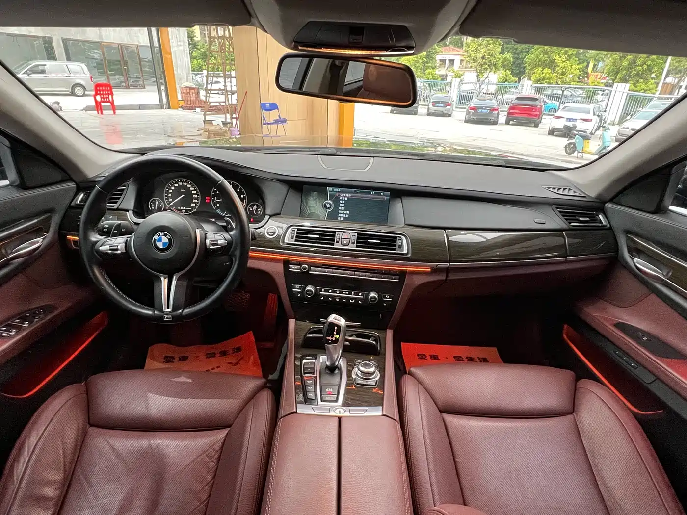 BMW 7 Series 2011 750Li xDrive фото 8