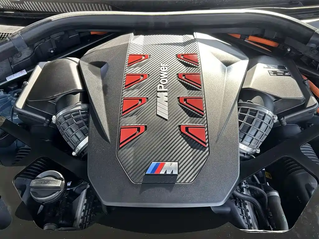 Фото 12 - BMW XM