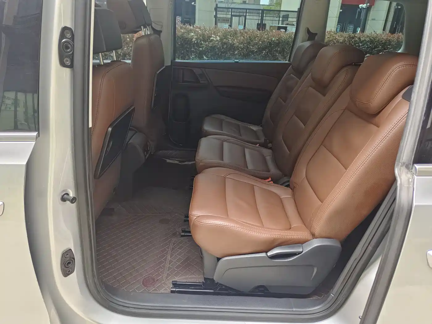 Volkswagen Sharan 2014 2.0TSI Comfort фото 8