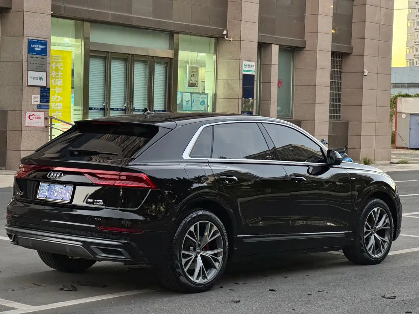 Audi Q8 2020 2019 55 TFSI Premium Dynamic