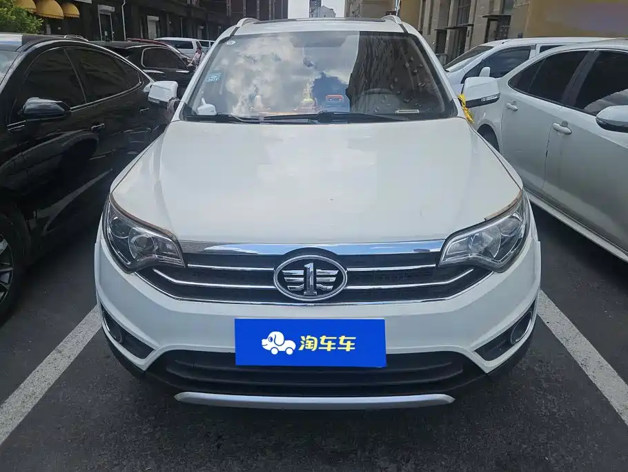 FAW Senya R7 2017 2017 Model 1.6L Automatic Smart