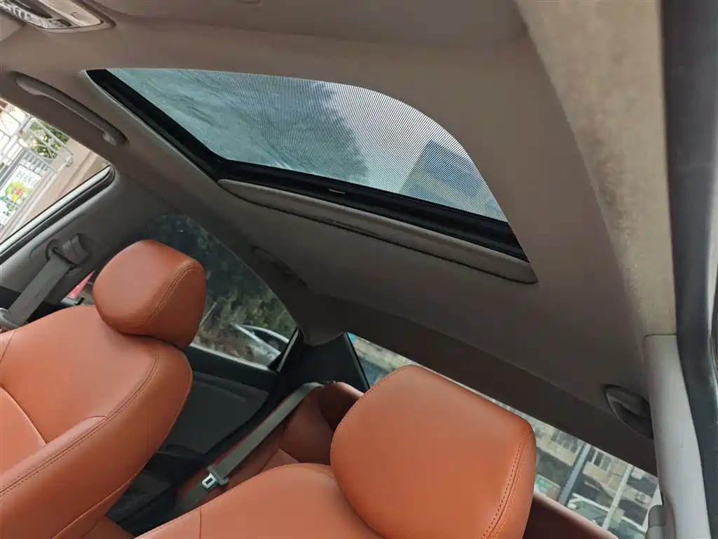 Hyundai Verna 2014 1.4L Manual Top TOP фото 18