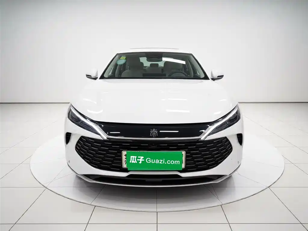 BYD Qin L 2024 DM-i 120KM Excellence Model фото 3