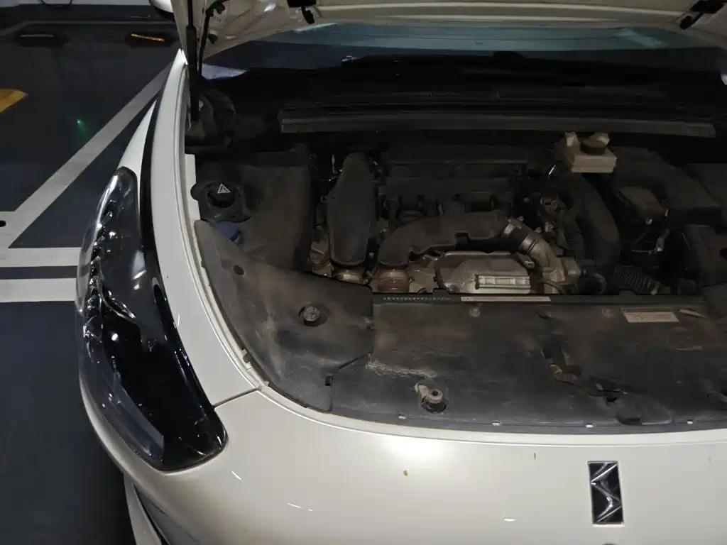 DS 5 2015 2014 1.6T Luxury THP160
