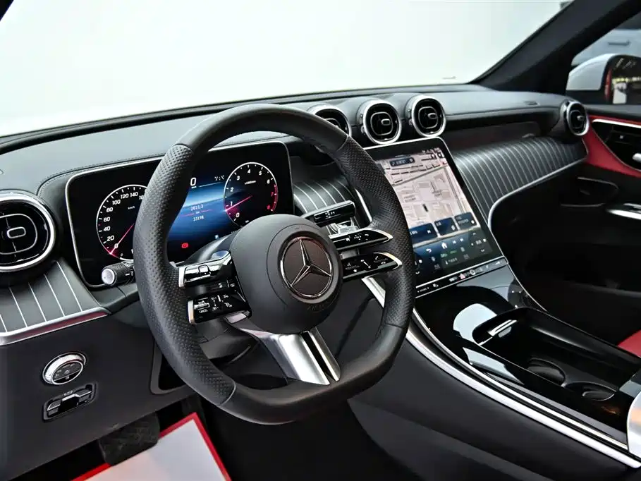 Mercedes-Benz GLC 2023 GLC 300 L 4MATIC Sport 5-Seater фото 15