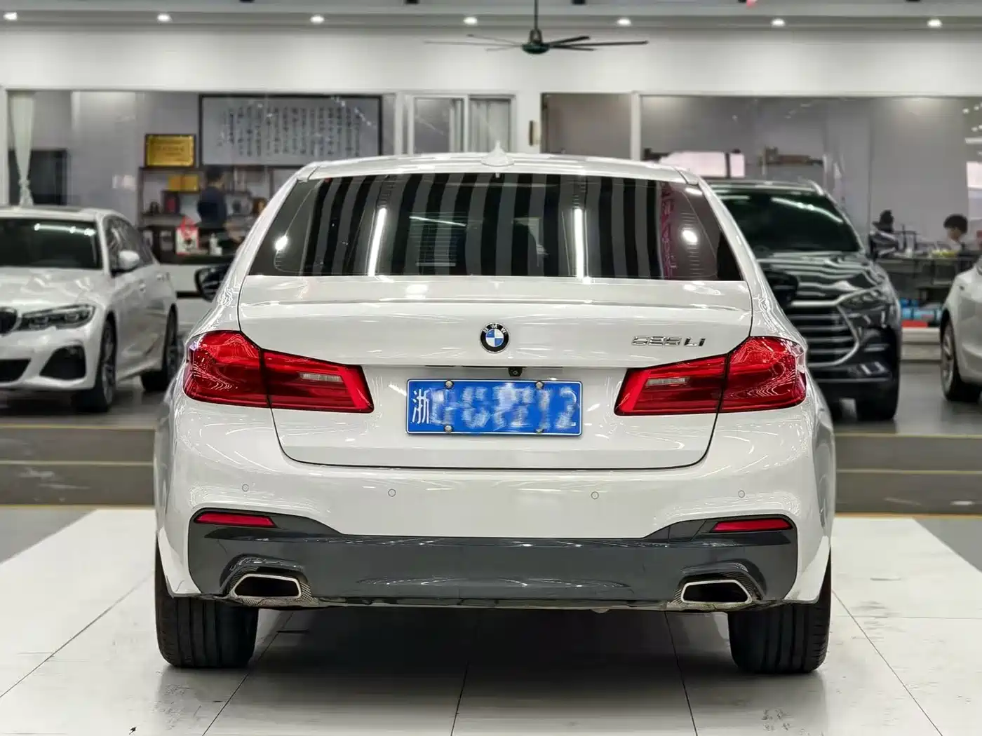 BMW 5 Series 2019 525Li M Sport Package фото 8