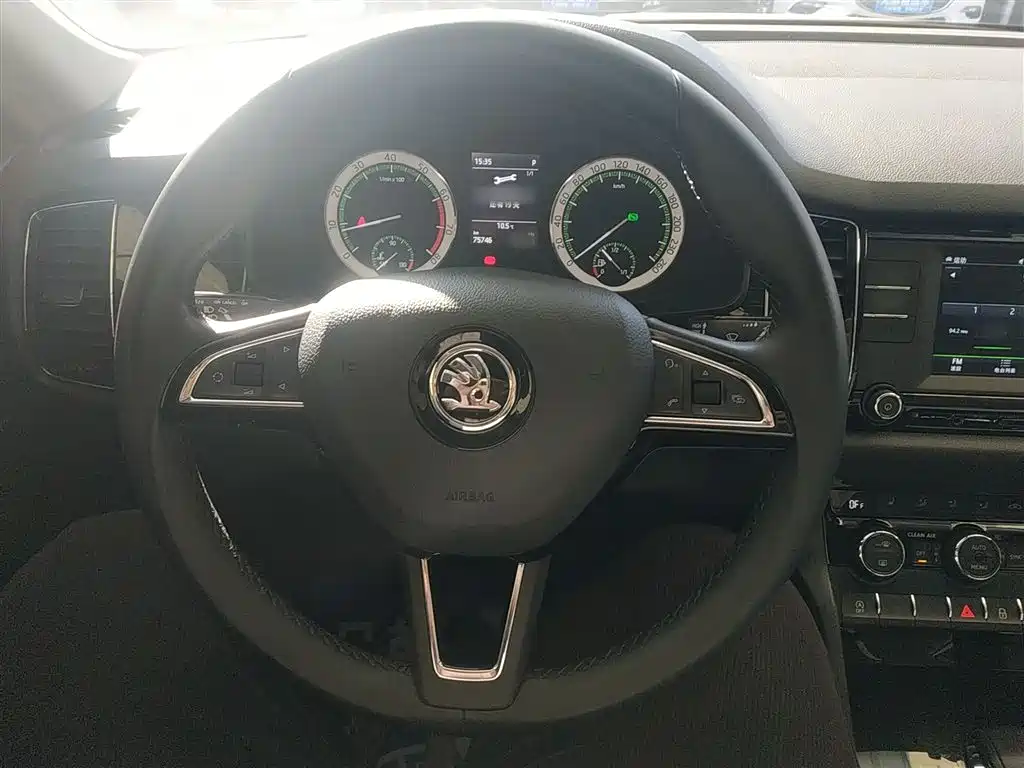 Škoda Kodiaq 2017 TSI330 7-seater 2WD Luxury Edition фото 11