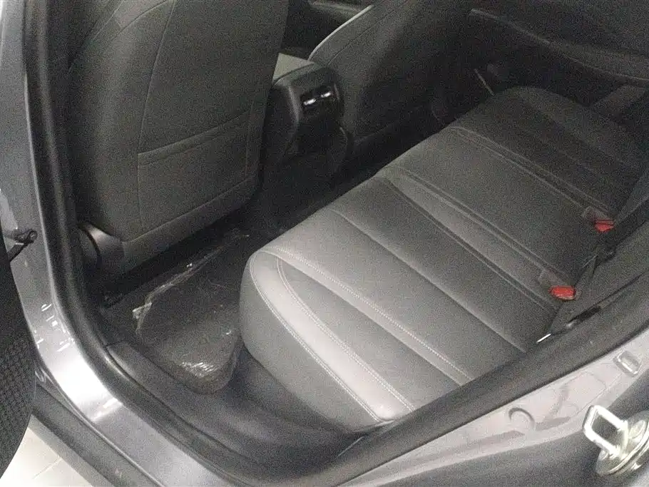 BYD Qin PLUS 2025 DM-i Smart Drive 55KM Leader фото 11