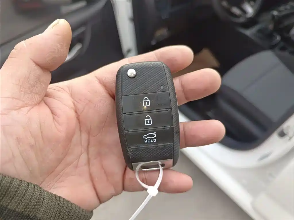 Kia K2 2017 Sedan 1.4L MT GLS фото 17