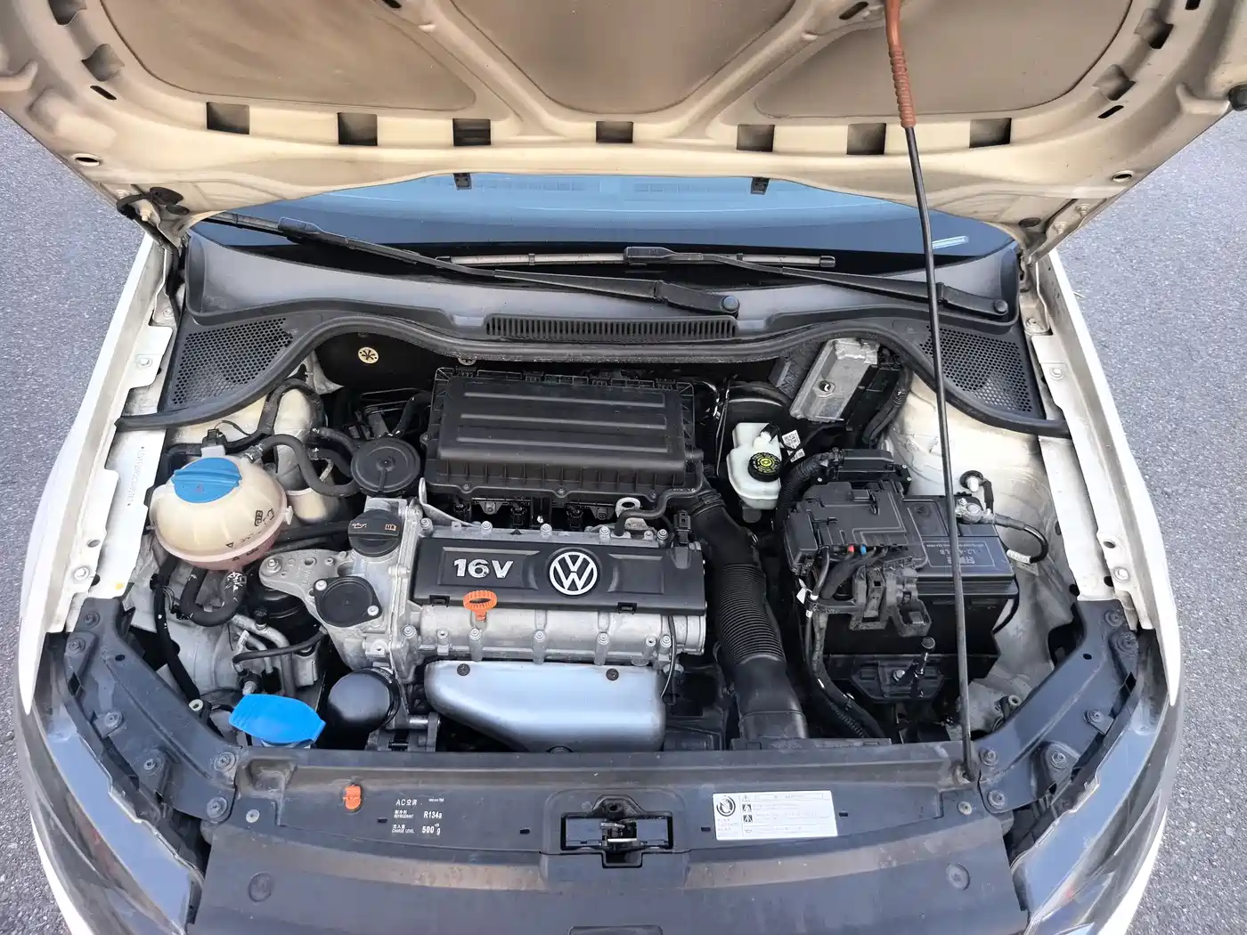 Volkswagen Polo 2013 1.6L Automatic Comfort Edition фото 16