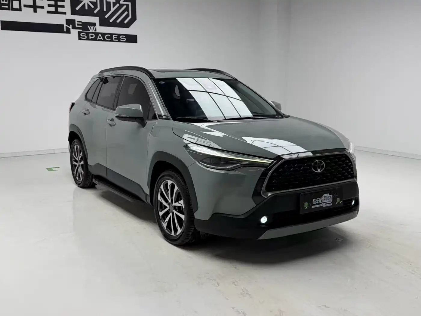 Toyota Corolla Cross 2023 2.0L Premium Edition фото 3