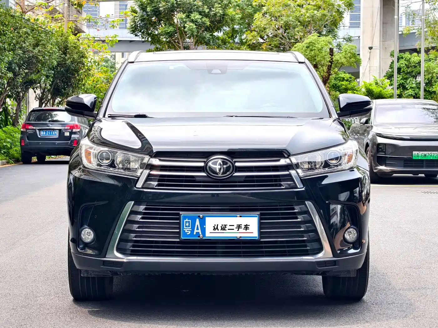 TOYOTA HIGHLANDER