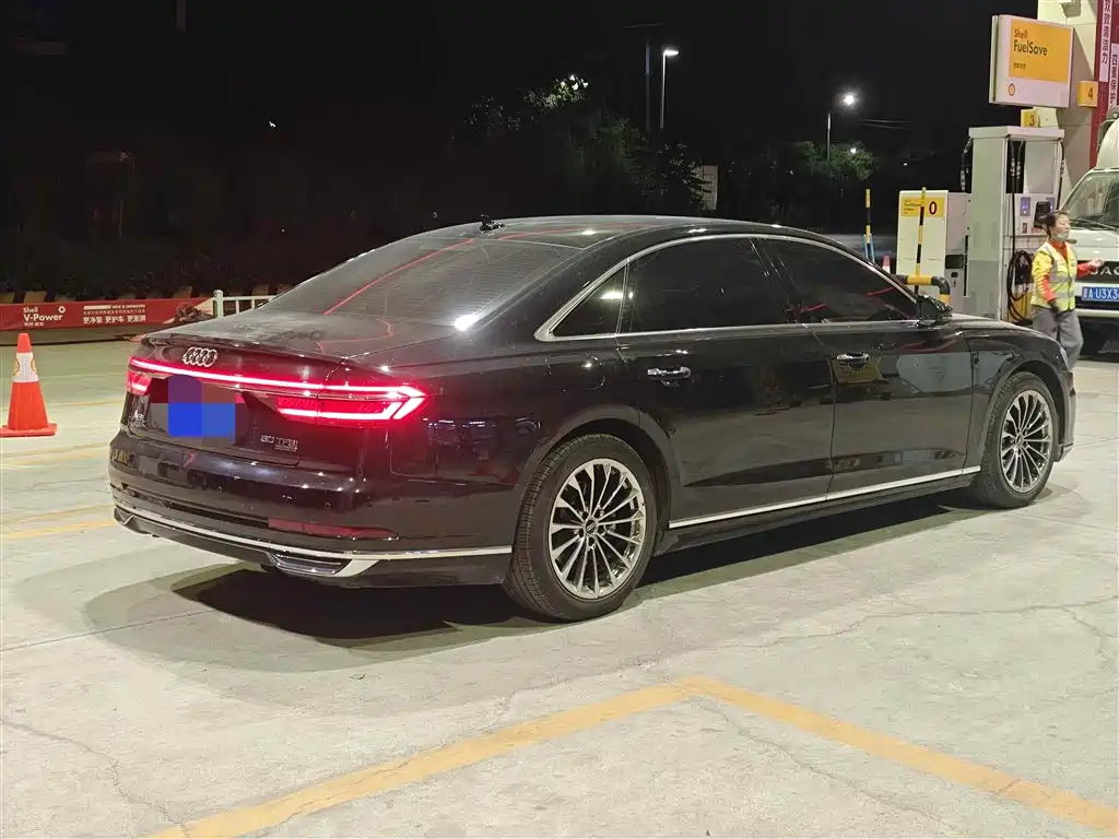 Audi A8 2021 A8L 50 TFSI quattro Comfort фото 5