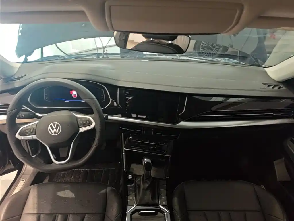 Volkswagen Passat 2025 Outstanding 380TSI Dragon Glory Edition фото 10