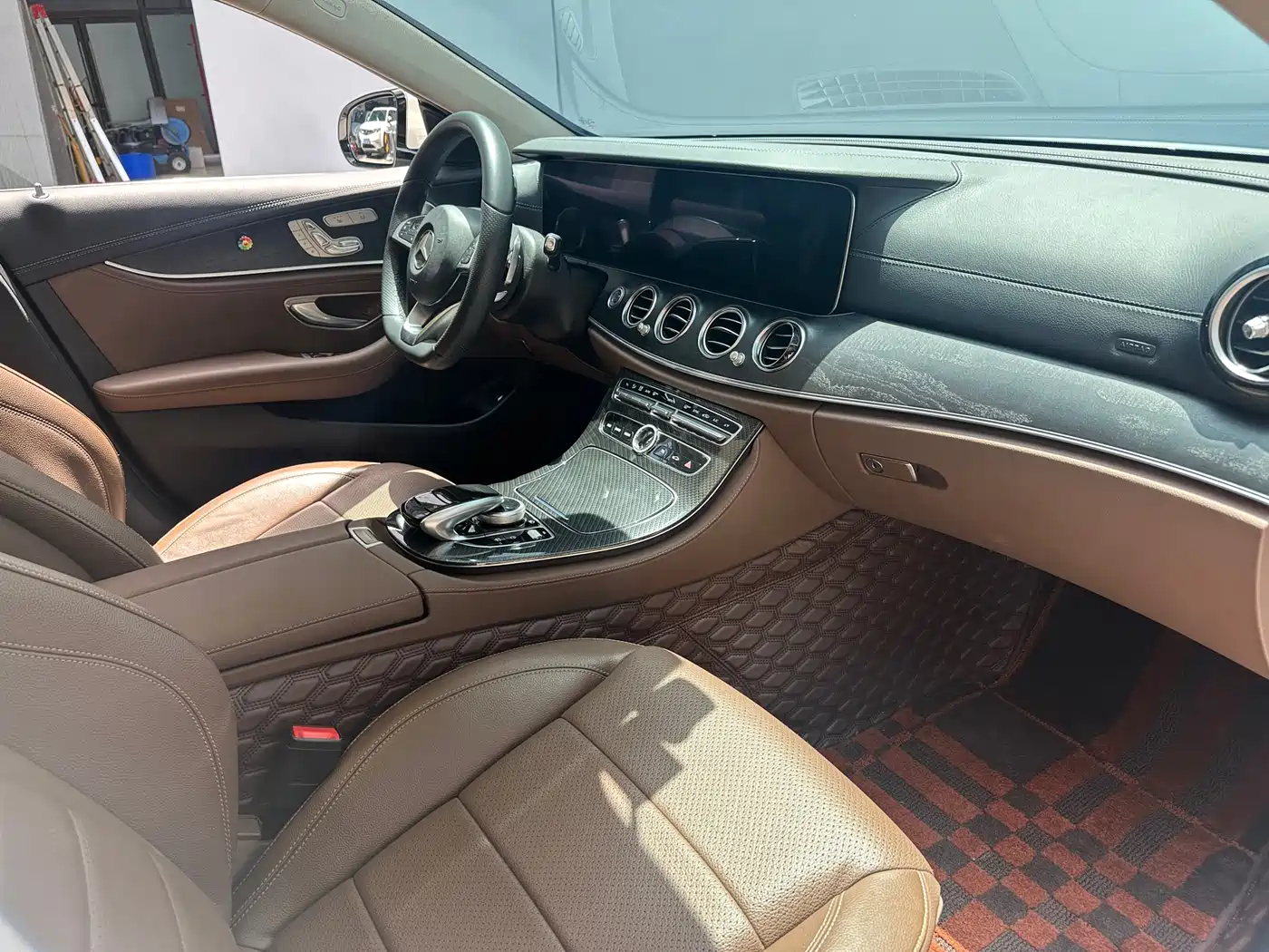 Mercedes-Benz E-Class 2017 E 300 L Sport Luxury фото 8