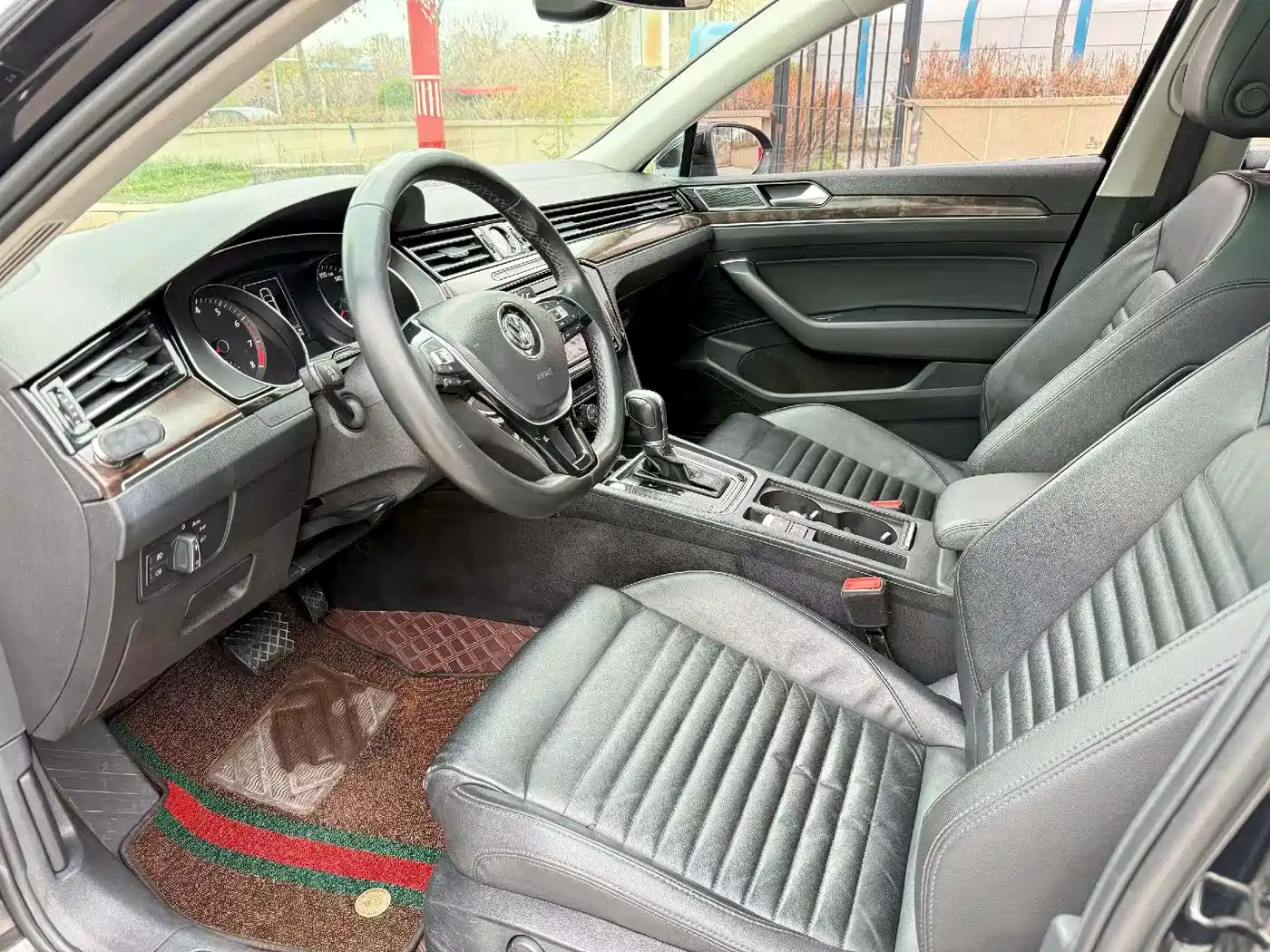 Volkswagen Magotan 2019 330TSI DSG Luxury Class China VI фото 4