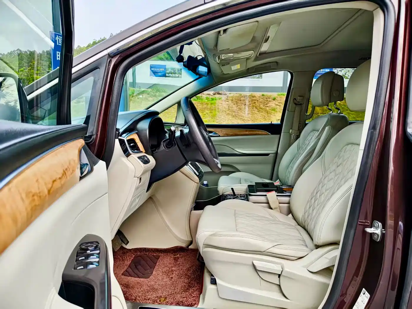 Buick GL8 2018 ES 28T Comfort Type China VI фото 4