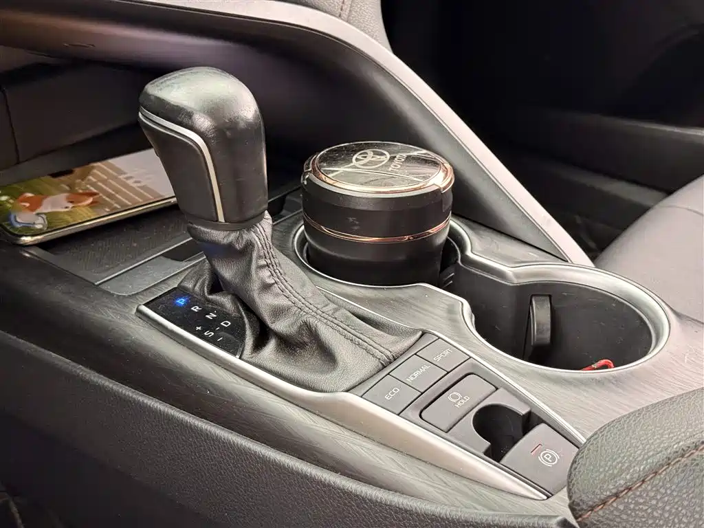 Toyota Camry 2021 2.5G Luxury Edition фото 19