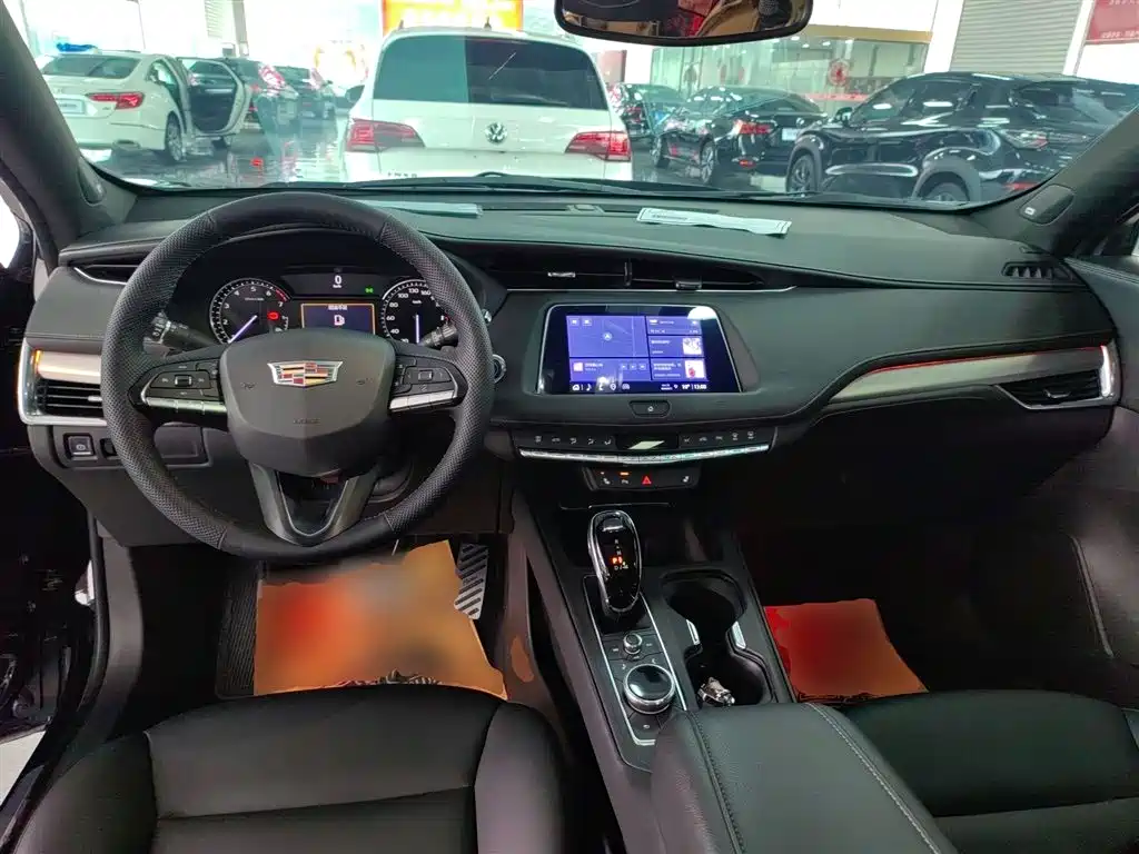 Cadillac XT4 2021 28T FWD Premium Edition фото 6
