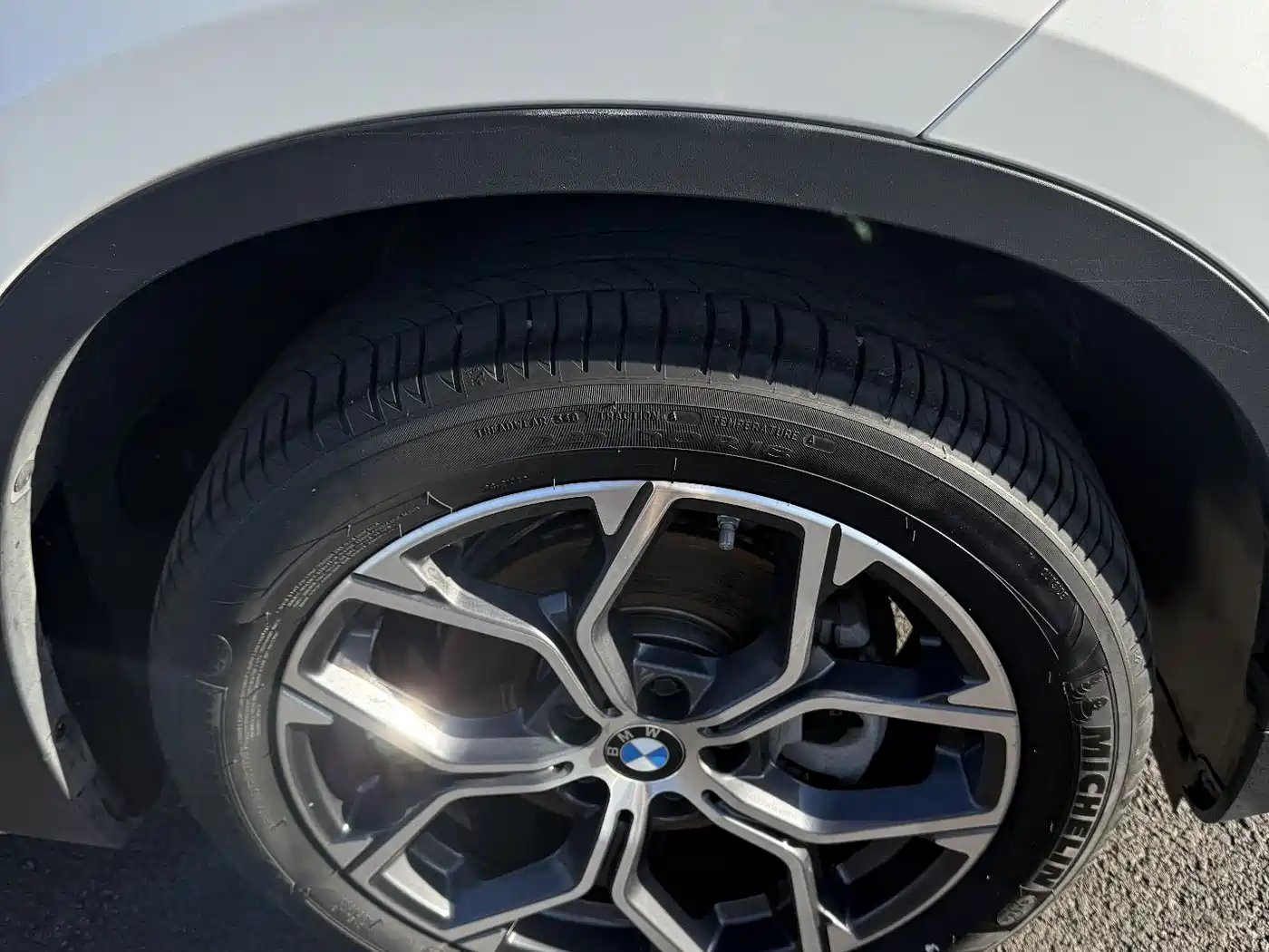 BMW X1 2022 sDrive20Li Premium фото 25