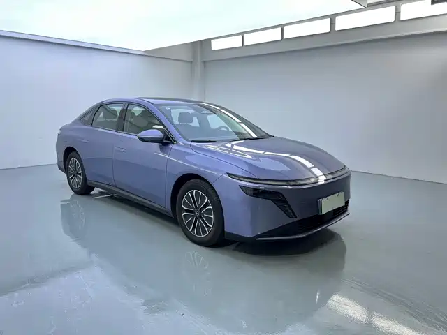  Nissan Nissan N6 2025 Mid Configuration
