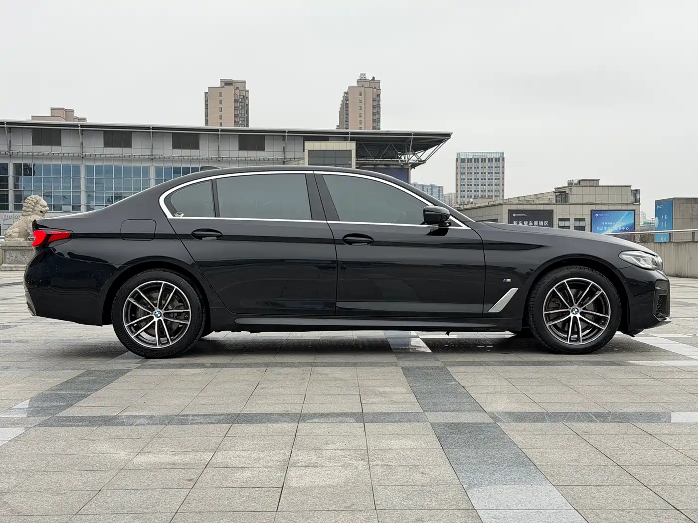 BMW 5 SERIES