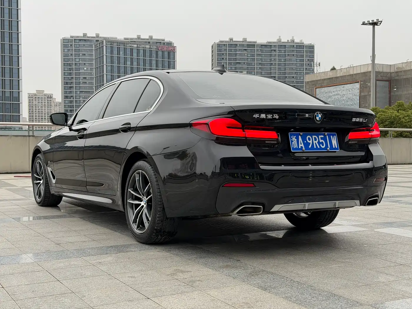 BMW 5 SERIES