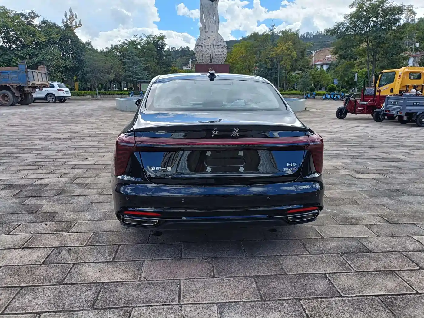 Hongqi H5 2025 1.5T DCT Mystic Shadow 2 Million Edition фото 2