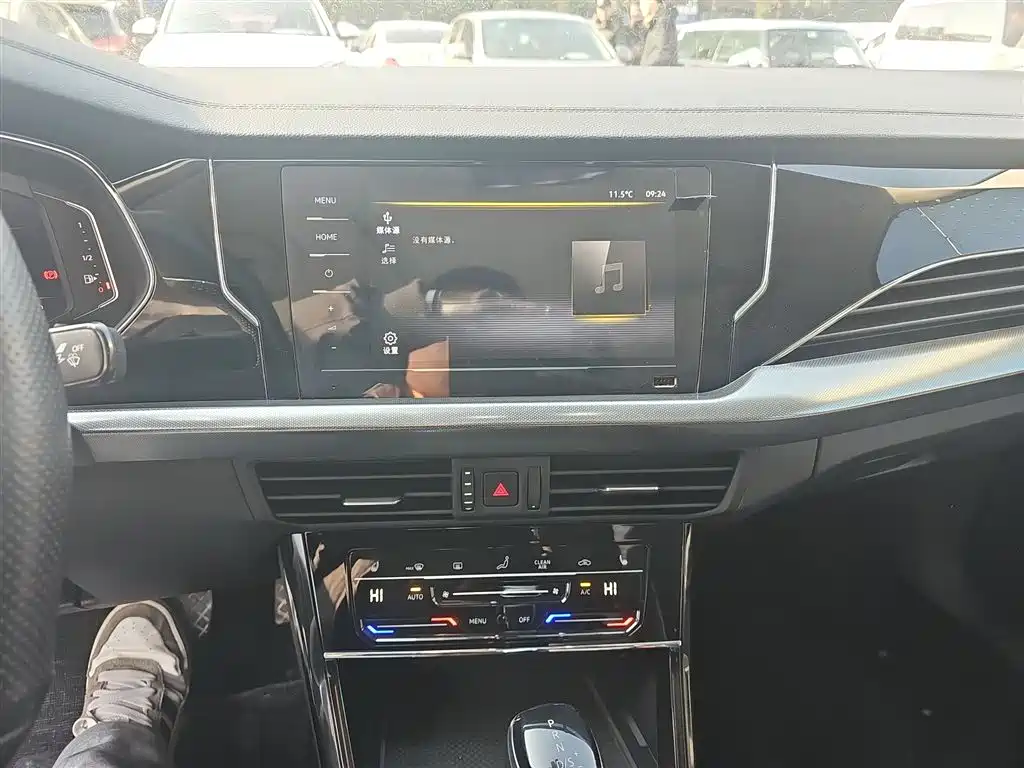 Volkswagen Passat 2023 Facelift 330TSI Elite Edition фото 13