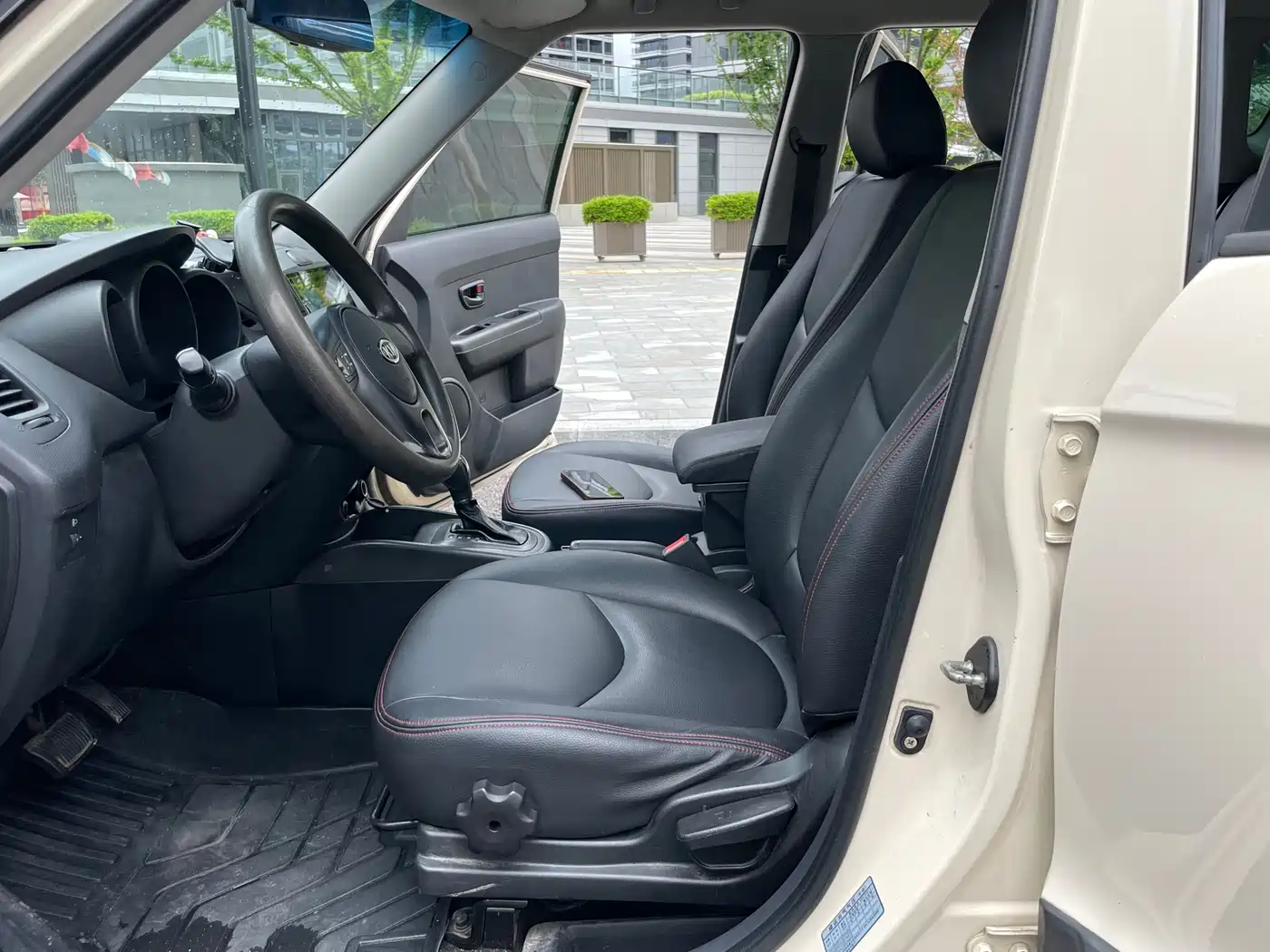 Kia Soul 2012 1.6L AT Premium фото 6