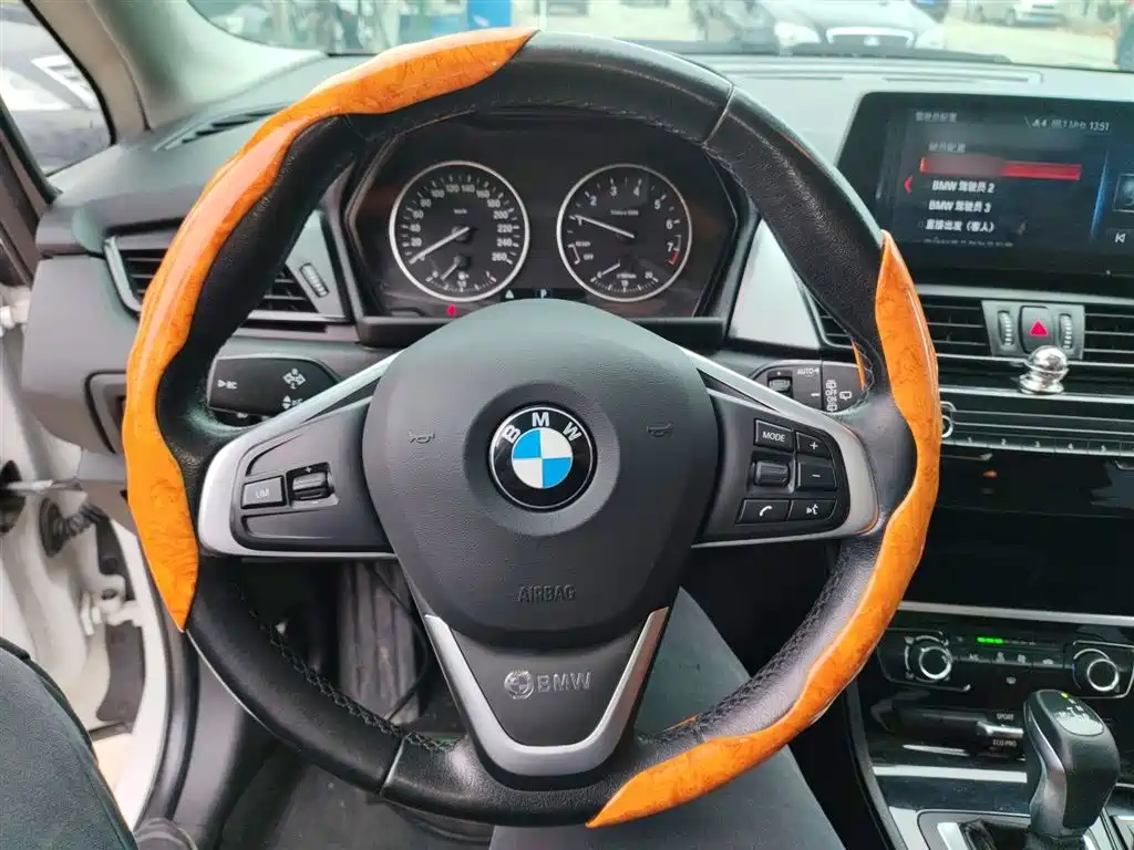 BMW 2 Series Touring 2016 218i Fashion Model фото 7
