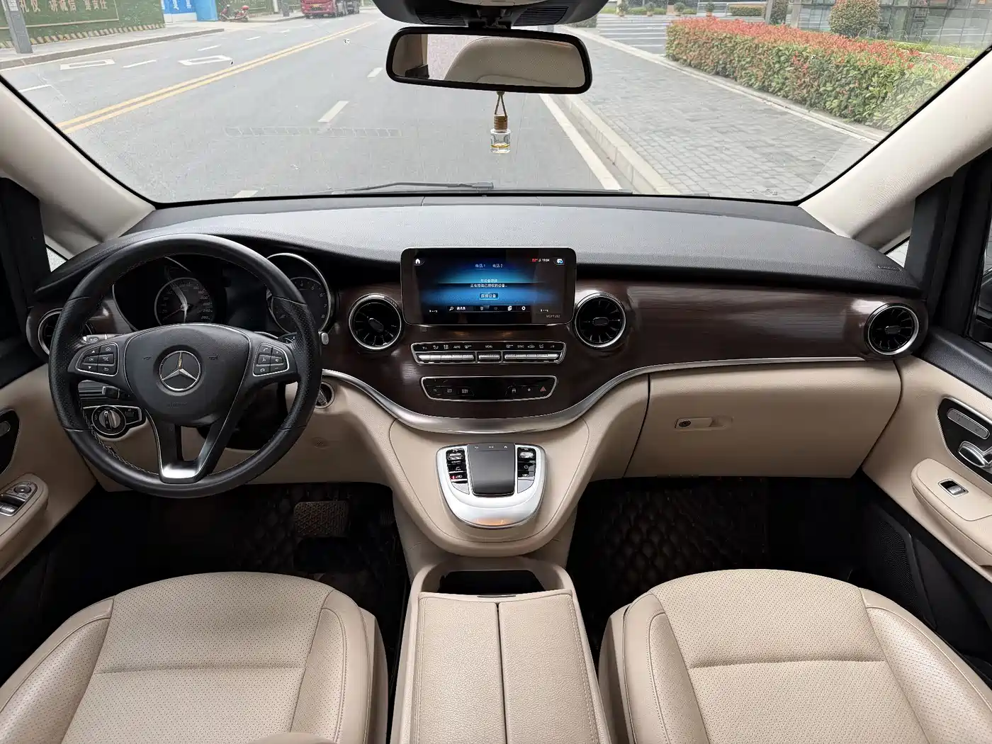 Mercedes-Benz V-Class 2022 V 260 Pilot Edition фото 5