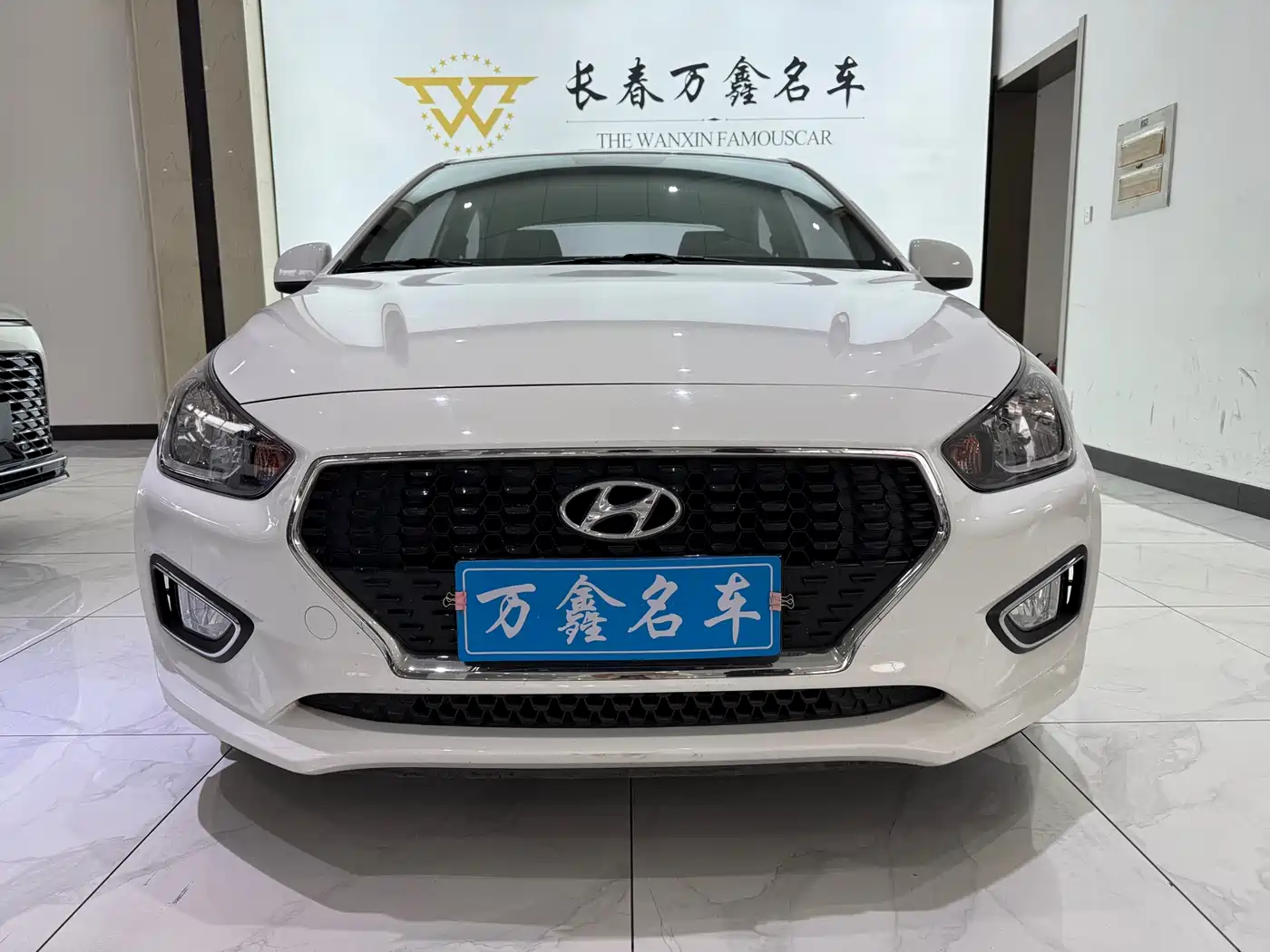 Hyundai Verna 2017 1.4L Manual Color Edition (China V) фото 2