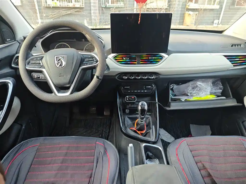 Baojun 530 2019 2018 1.5T Manual Premium Model China V