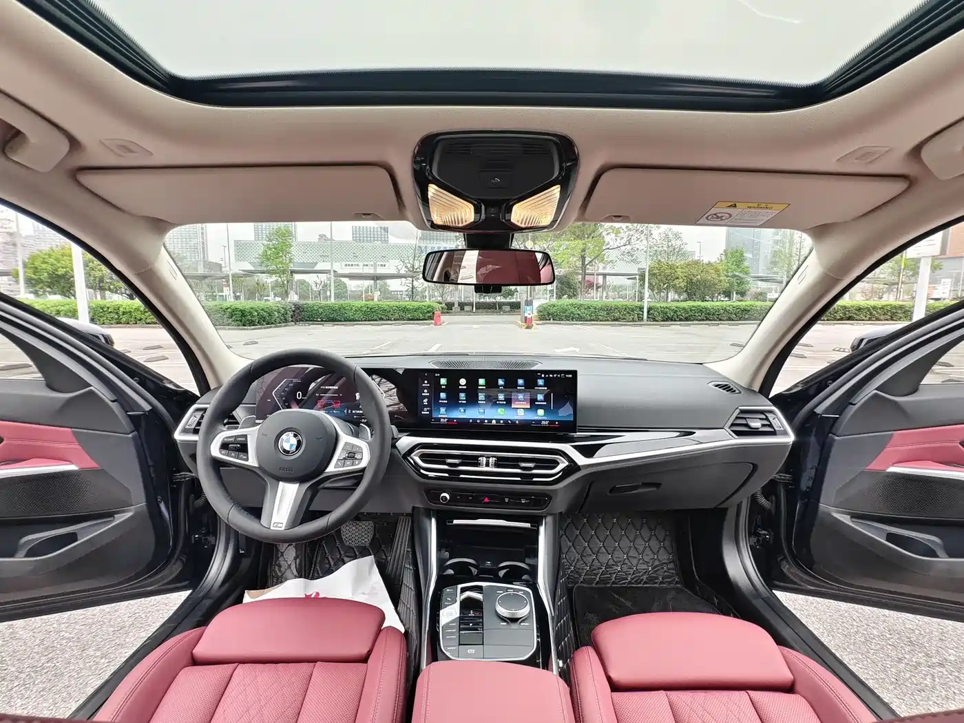 BMW 3 Series 2024 320i M Sport Package фото 18