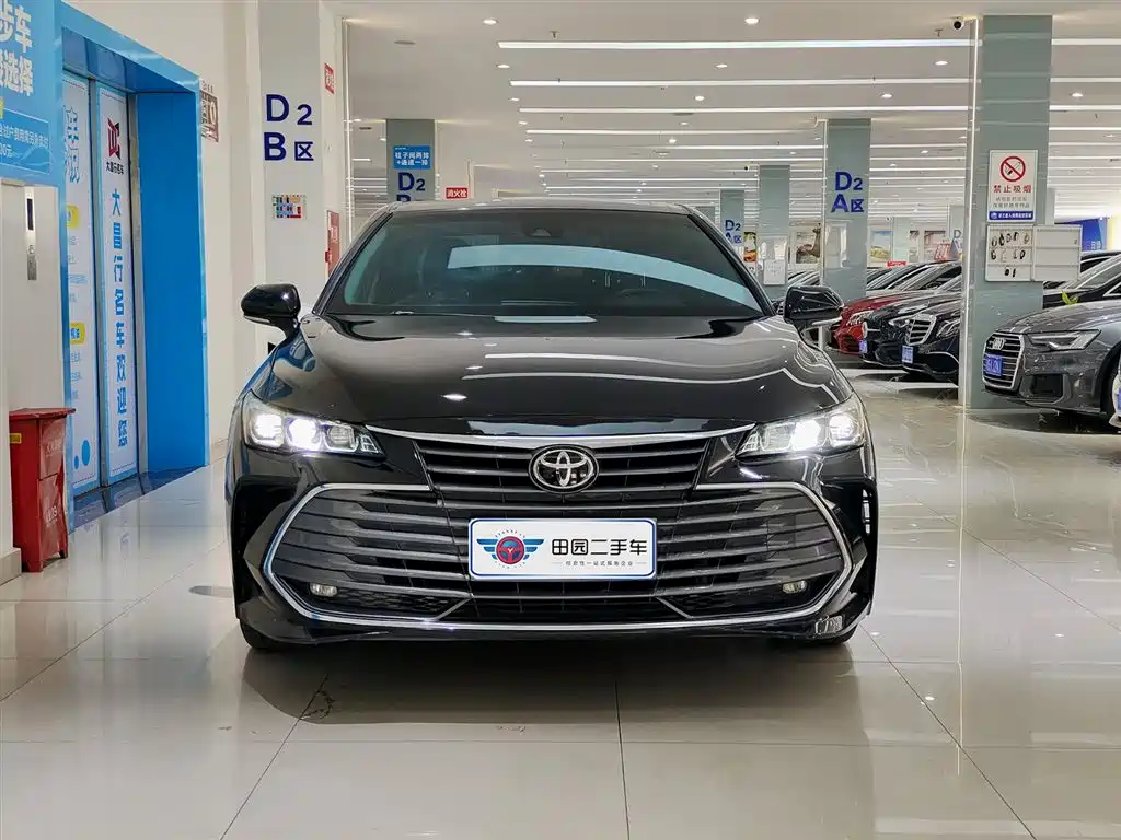 Toyota Avalon 2021 2.5L Luxury Edition фото 2