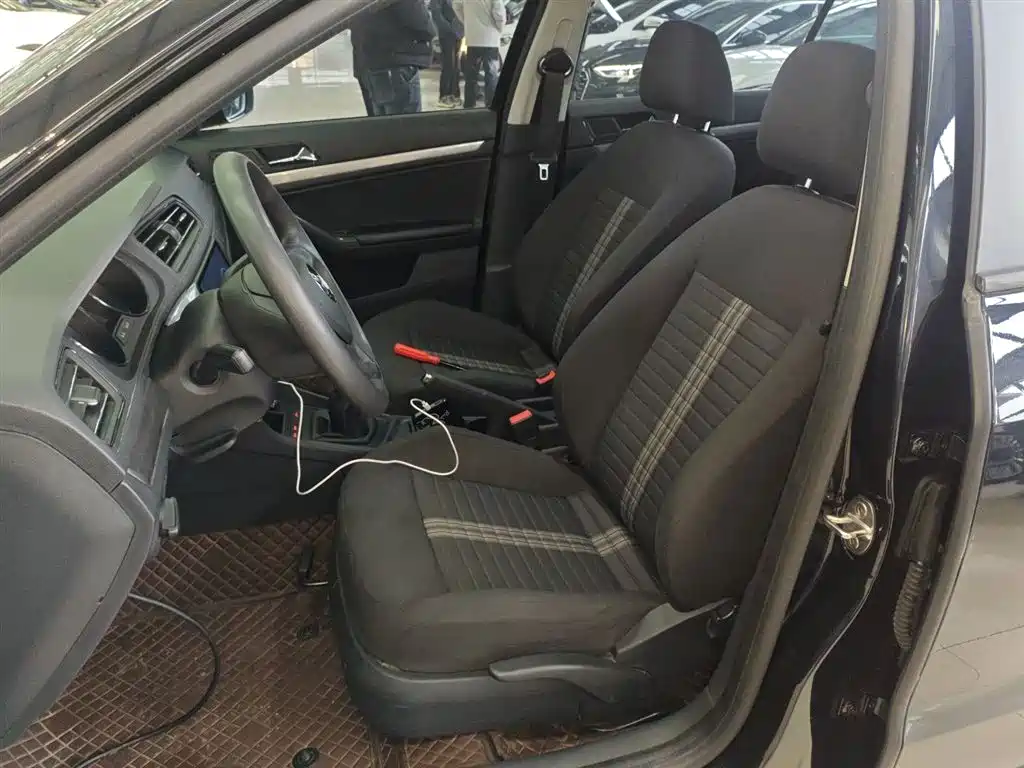 Volkswagen Lavida 2019 Lavida Start 1.5L Manual Trend (China VI) фото 11