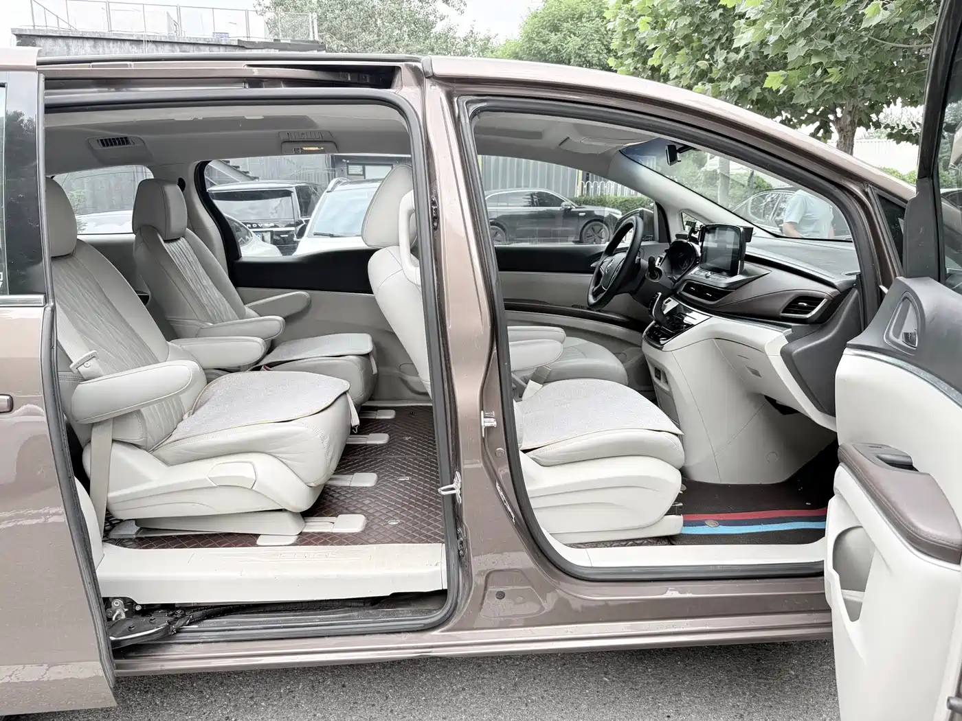 Buick GL8 2021 Land Business Class 652T Luxury фото 19